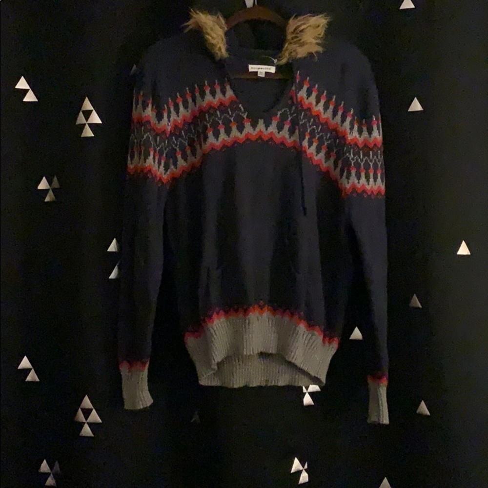 Hooded sweater